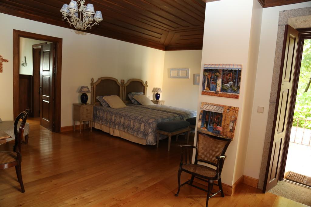 Quinta Dos Castanheiros Bed And Breakfast Понте-де-Ліма Номер фото